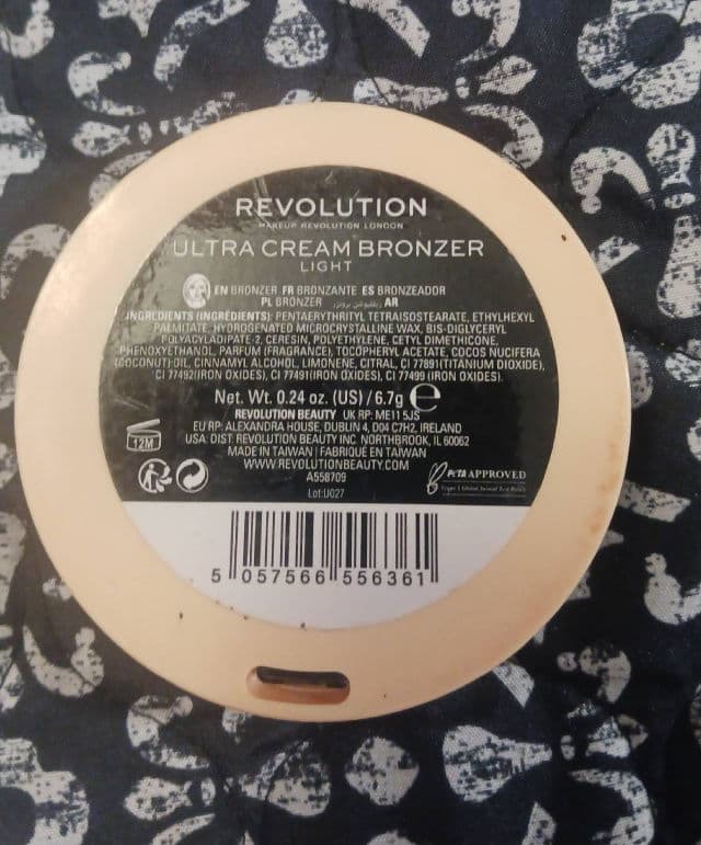 Makeup Revolution Ultra Cream Bronzer review photo by rcreddragon