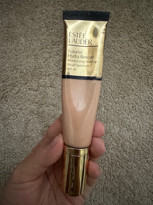 Estee Lauder Futurist Hydra Rescue SPF 45 review photo by atum