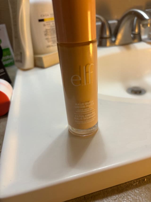ELF Halo Glow Liquid Filter review photo by nCaila