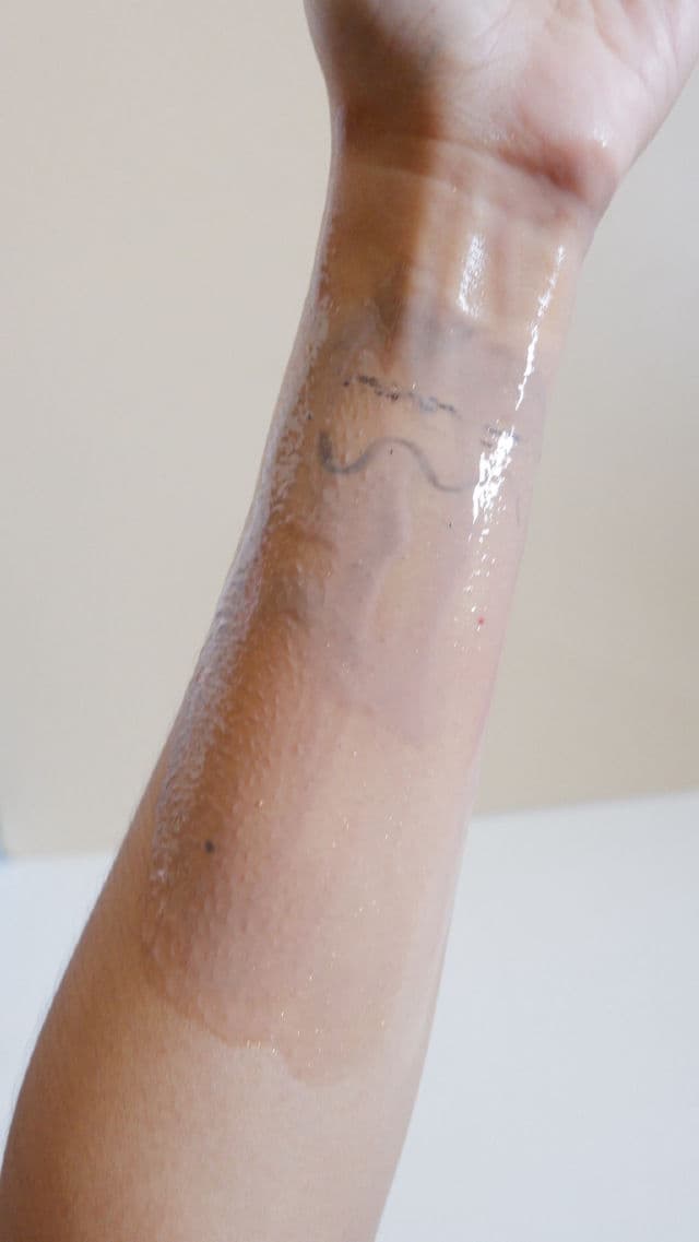 Dear Me Beauty 30 Seconds Meltaway Balm Blueberry review photo by kurniaashari