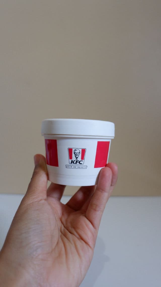 Dear Me Beauty KFC Meltaway Balm Papaya review photo by kurniaashari