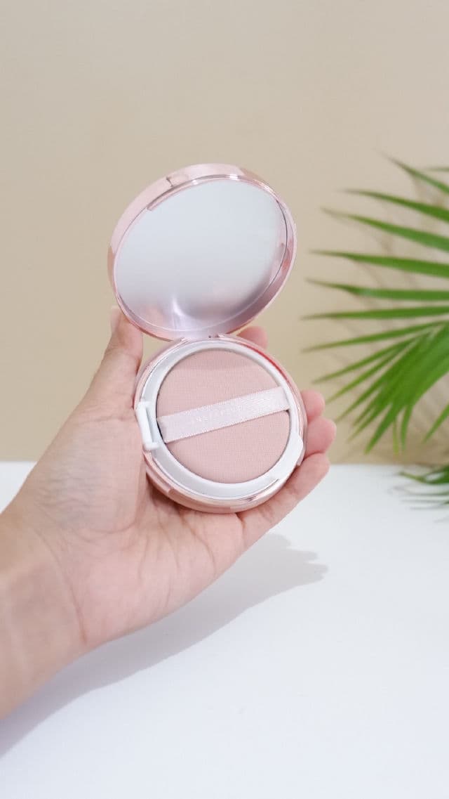 Wardah Instaperfect Skincover Air Cushion SPF 50 PA++++ review photo by kurniaashari