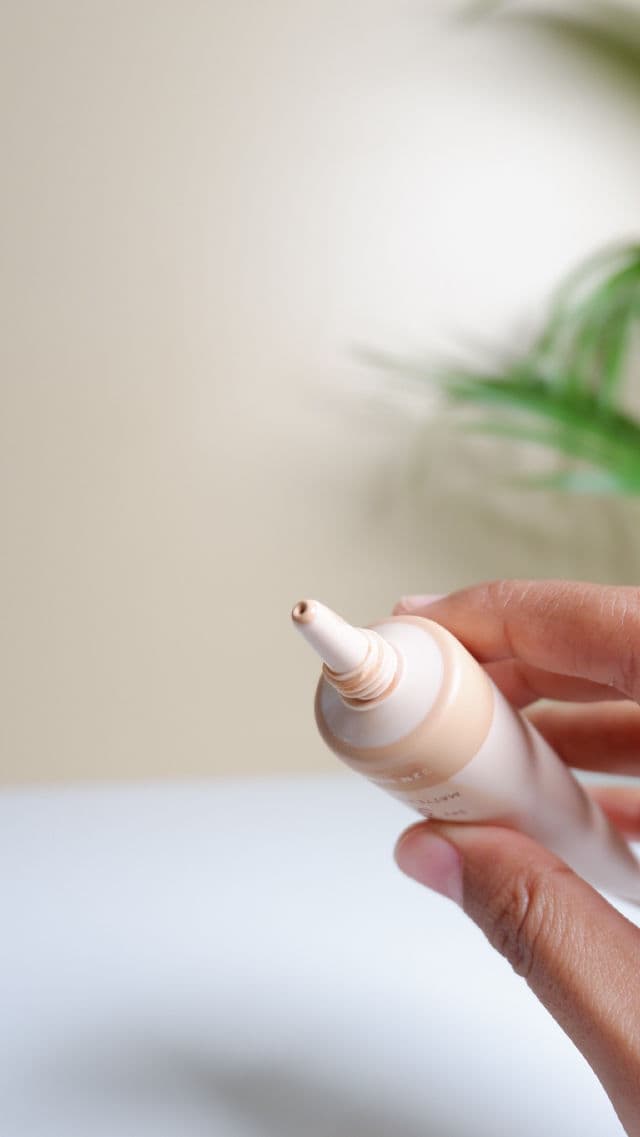 Wardah Colorfit Matte Foundation SPF 30 PA+++ review photo by kurniaashari