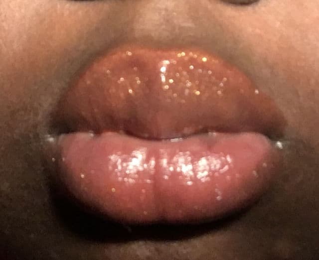 Oulac Cosmetics Illuminate review photo by Vanessai