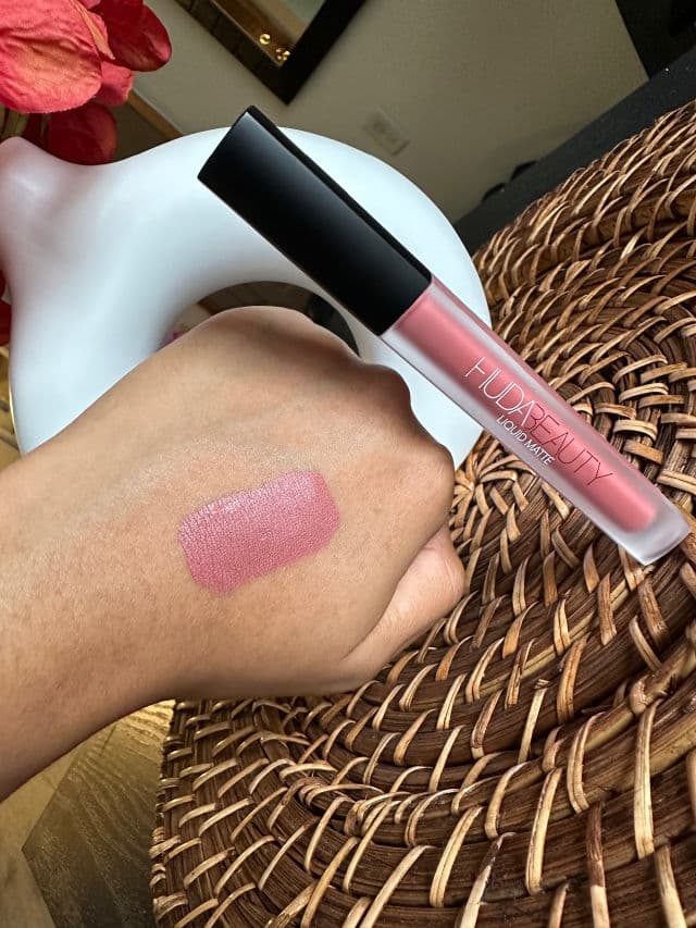 Huda Beauty Liquid Matte Ultra-Comfort Transfer-Proof Lipstick - Perfectionist review photo by nobucreates 