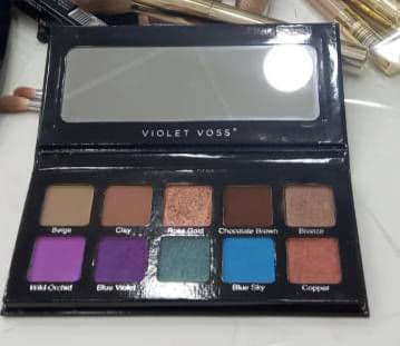 Violet Voss Essentials 2 Eye Shadow Palette review photo by SleepingSun