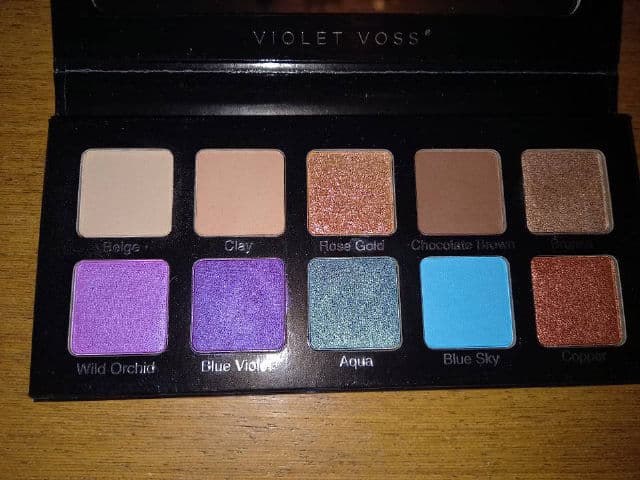 Violet Voss Essentials 2 Eye Shadow Palette review photo by SleepingSun