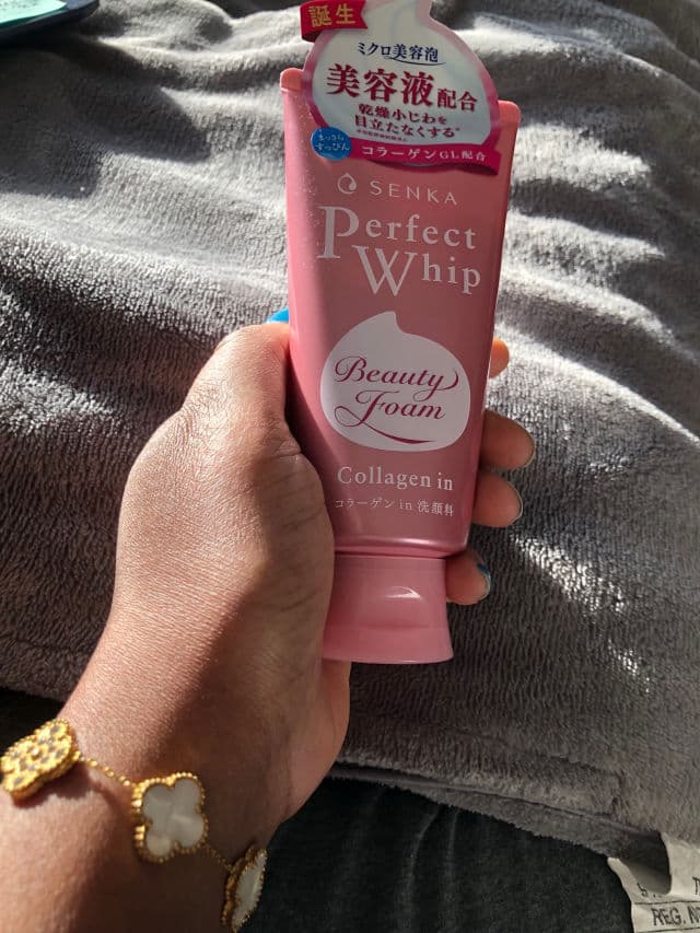 Senka Perfect Whip Beauty Foam Collagen Cleanser review photo by kikidoyoulovemeee