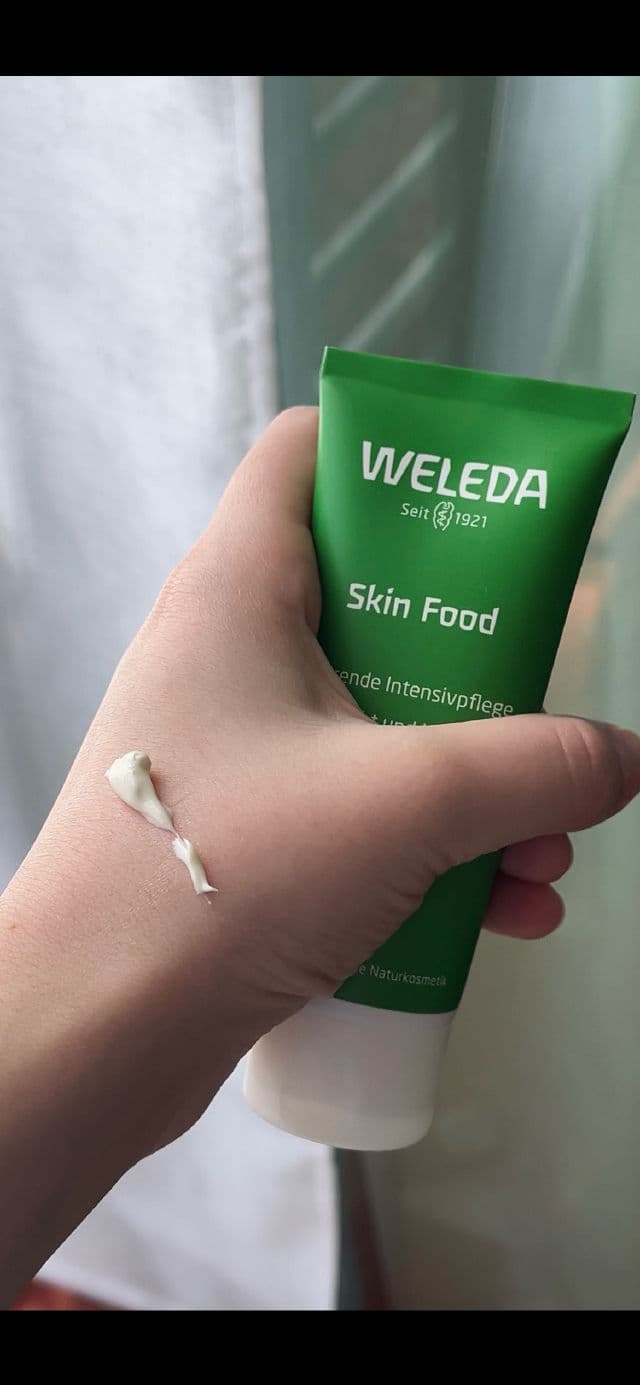 Weleda Skin Food Original Ultra-Rich Cream review photo by Noorlab