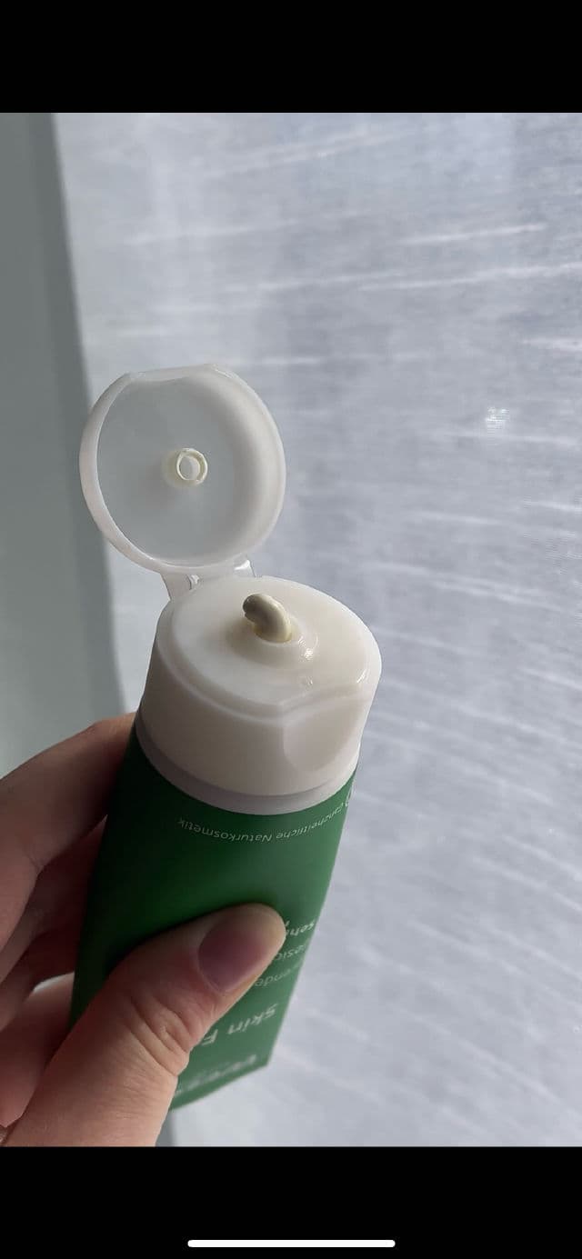 Weleda Skin Food Original Ultra-Rich Cream review photo by Noorlab