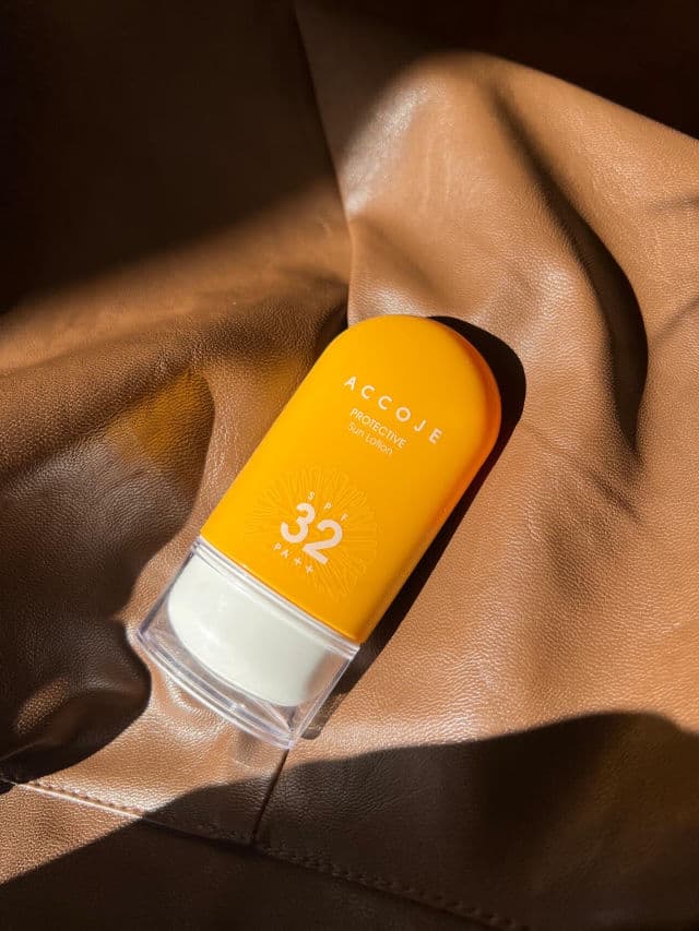 Accoje Protective Sun Lotion SPF32 PA++ review photo by Noorlab