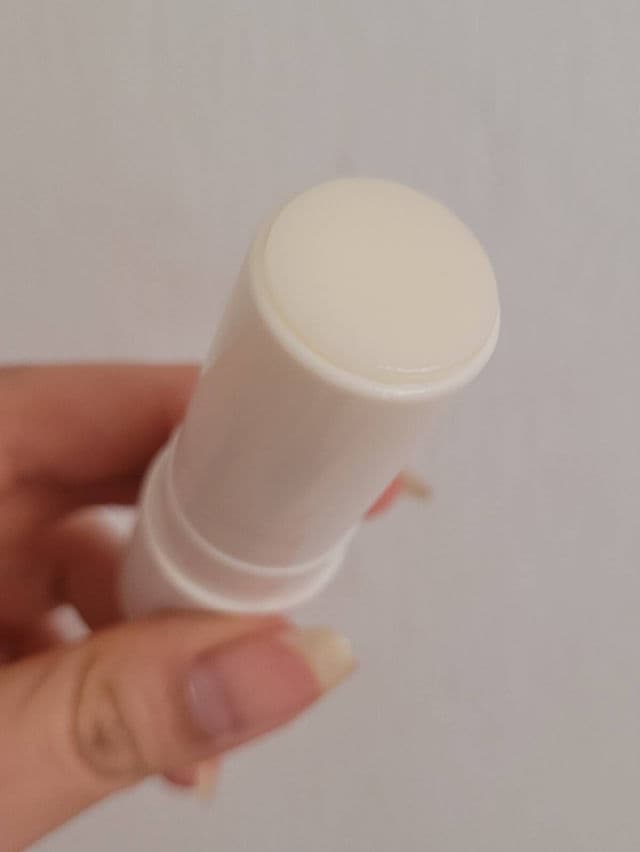Veware Vegan Signature Lip Balm review photo by kittz
