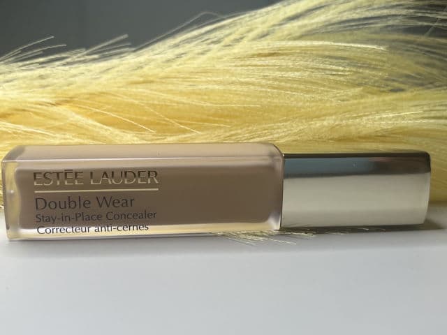 Estee Lauder Double Wear Stay-in-Place Flawless Wear Concealer review photo by Manda91222