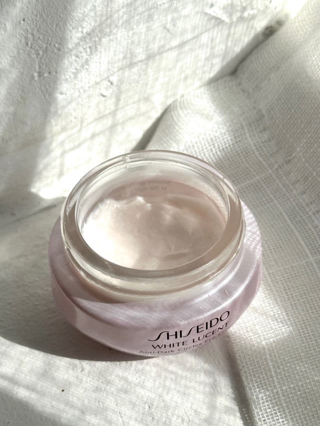 Shiseido White Lucent Anti-Dark Circles Eye Cream review photo by PoorGirlDiary