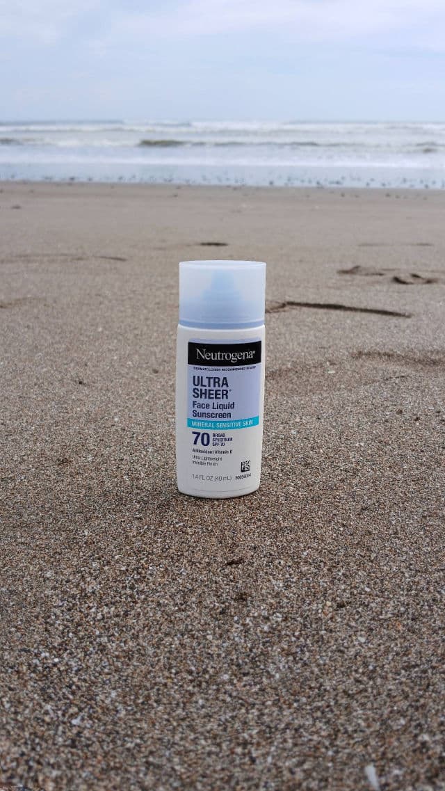 Neutrogena Ultra Sheer Clear Face Sunscreen Liquid-Lotion SPF 30 review photo by tatiross89