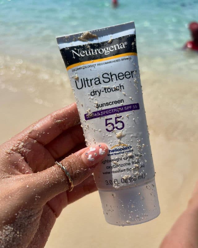 Neutrogena Ultra Sheer Dry-Touch Sunscreen SPF 55 review photo by tatianarosales