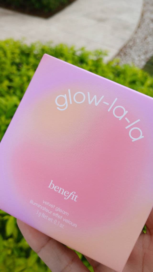 Benefit Cosmetics Cookie Golden Pearl Highlighter review photo by tatiross89