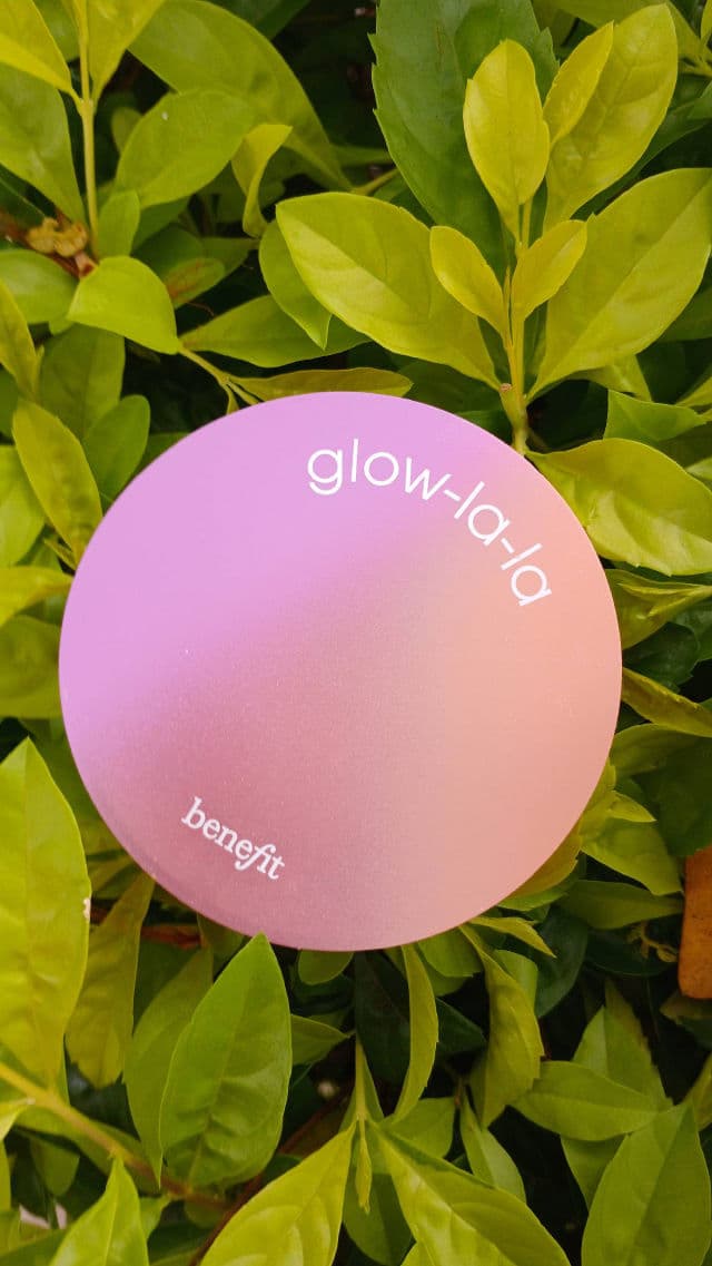 Benefit Cosmetics Cookie Golden Pearl Highlighter review photo by tatiross89