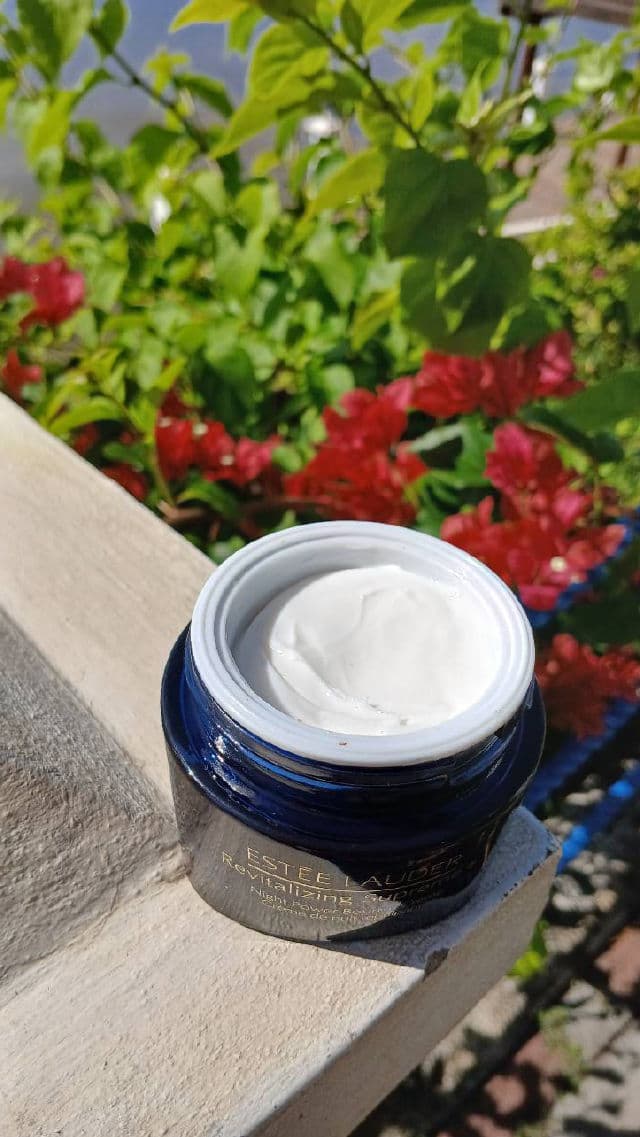 Estee Lauder Revitalizing Supreme+ Night Intensive Restorative Creme review photo by tatiross89