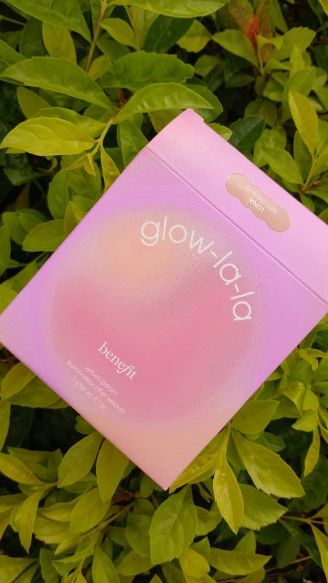 Benefit Cosmetics Cookie Golden Pearl Highlighter review photo by tatiross89