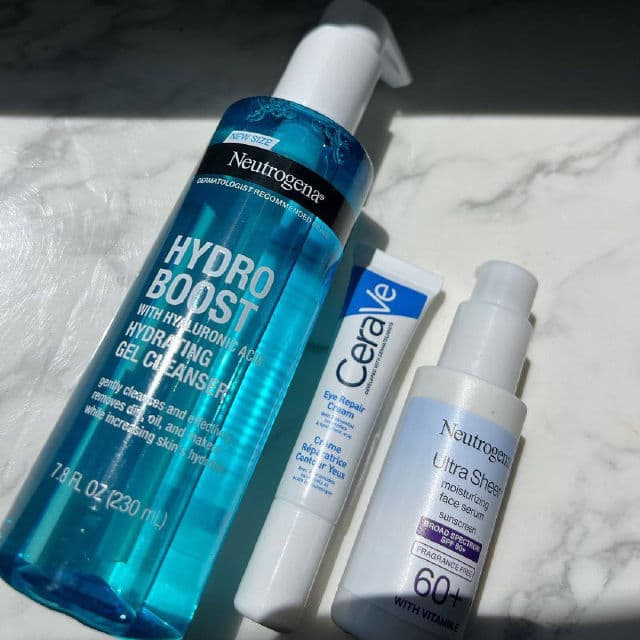 Neutrogena Ultra Sheer Face Mist Sunscreen Broad SPF 55 review photo by tatiross89