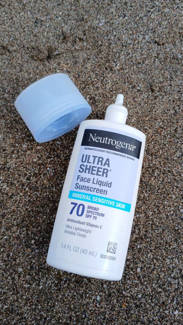 Neutrogena Ultra Sheer Clear Face Sunscreen Liquid-Lotion SPF 30 review photo by tatiross89