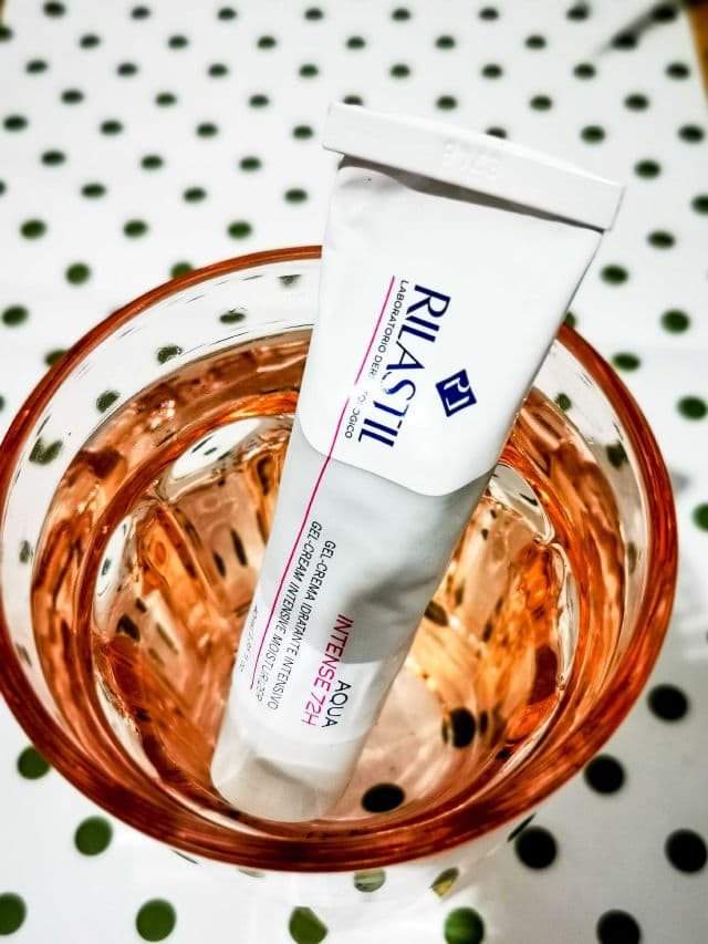 Rilastil Aqua Intense 72h review photo by ElenaCroitoru