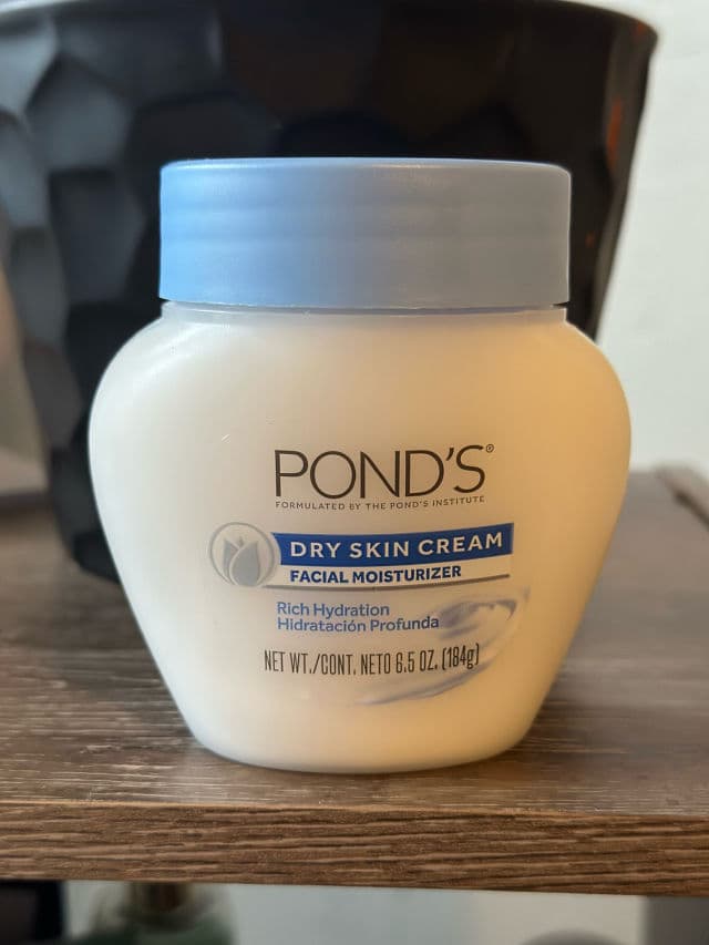 Pond's Dry Skin Cream Facial Moisturizer review photo by candijessie