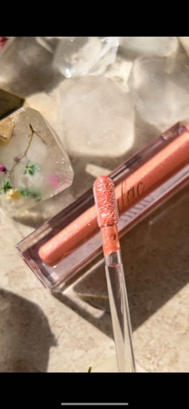 Oulac Cosmetics Illuminate review photo by tikakukava