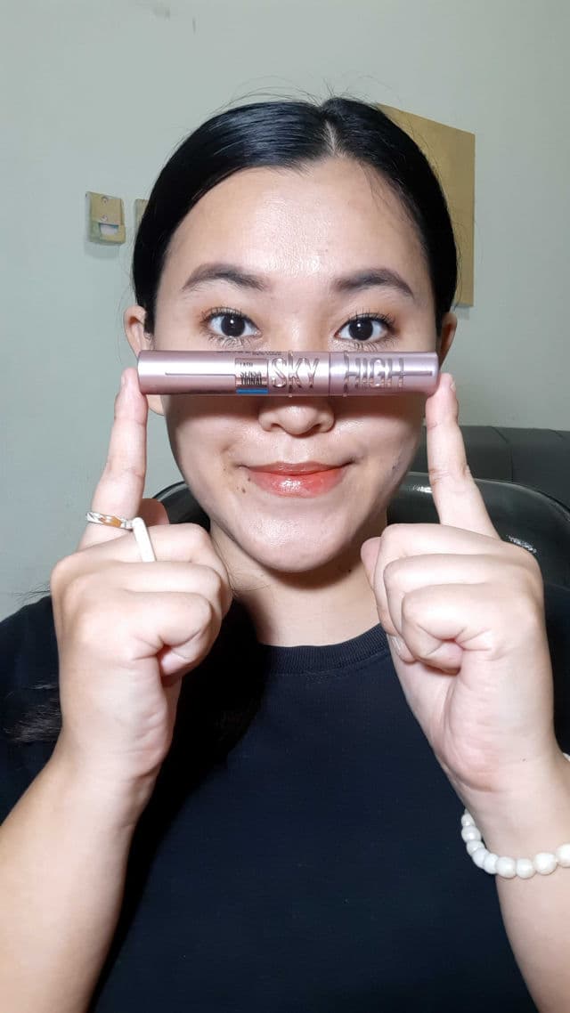 Maybelline Lash Sensational Sky High Waterproof Mascara review photo by Uniimala