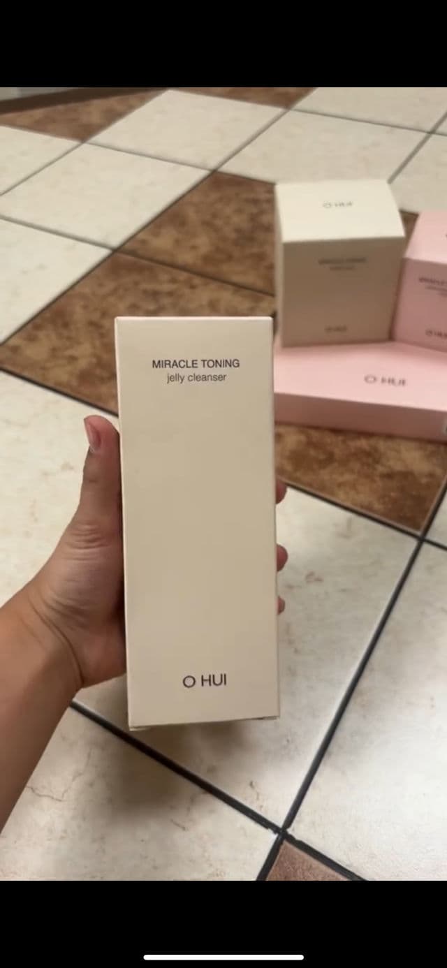 O HUI Miracle Toning Jelly Cleanser review photo by KikiXoXo