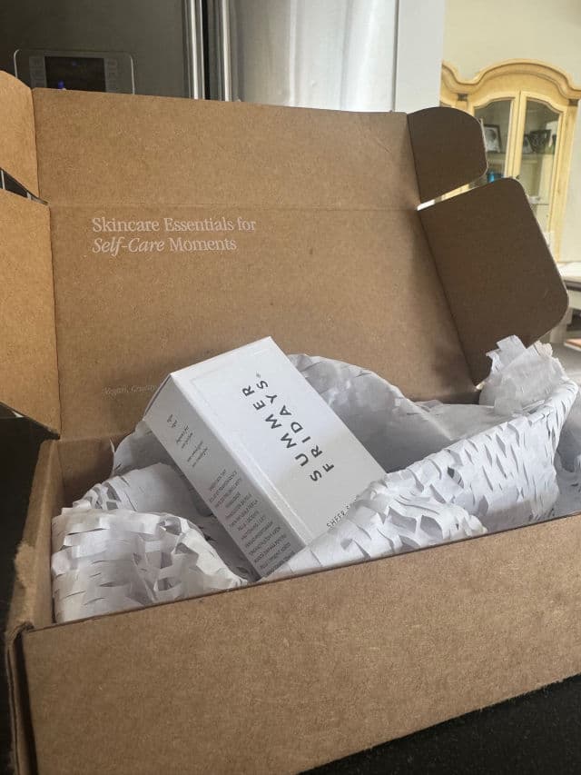 Summer Fridays Sheer Skin Tint with Hyaluronic Acid + Squalane review photo by KikiXoXo