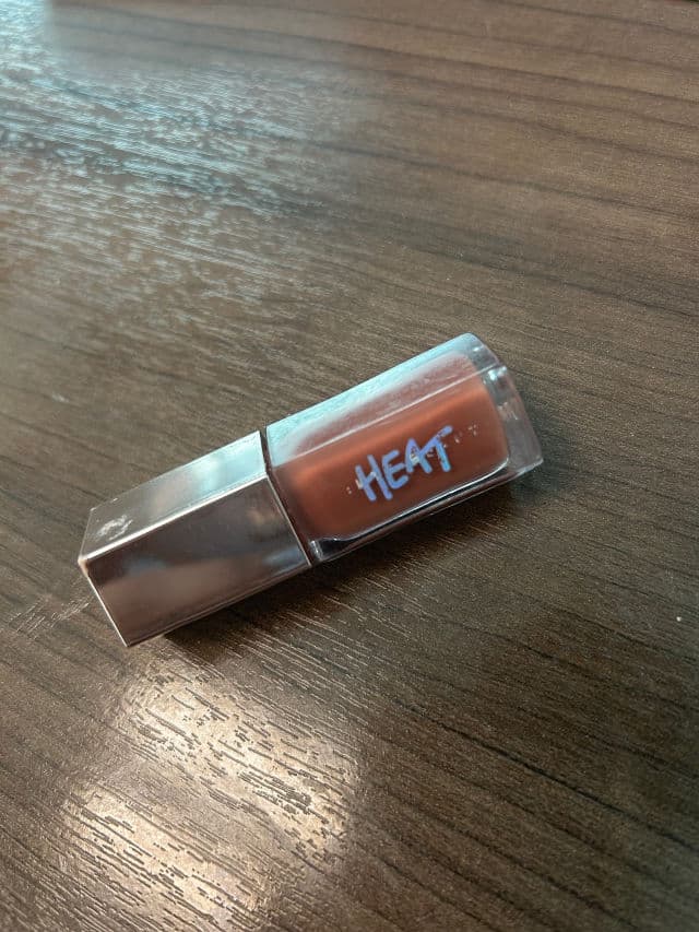 Fenty Beauty Gloss Bomb Heat Universal Lip Luminizer + Plumper - Fenty Glow Heat review photo by manjotk
