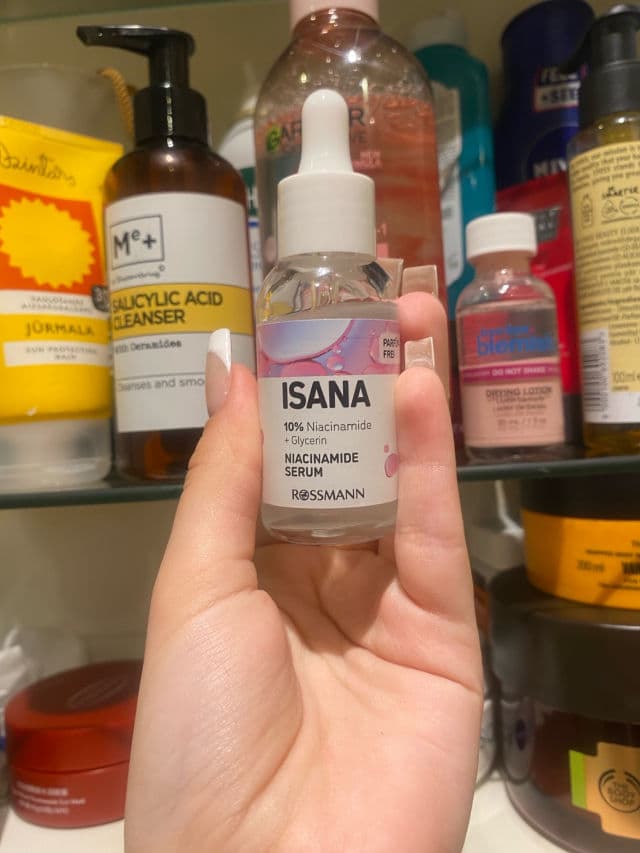 Isana Niacinamide Serum review photo by ljuzaaa