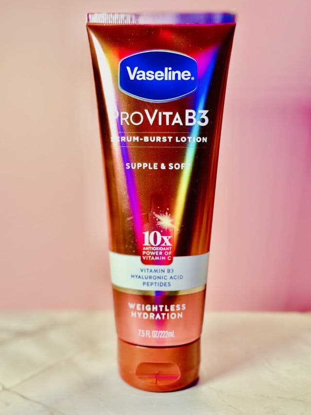 Vaseline Healthy Bright Gluta-Hya Serum Burst Lotion Pro-Age Restore review photo by Marilynp38