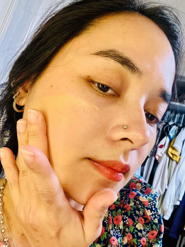 Laura Mercier Real Flawless Weightless Perfecting Foundation review photo by Marilynp38