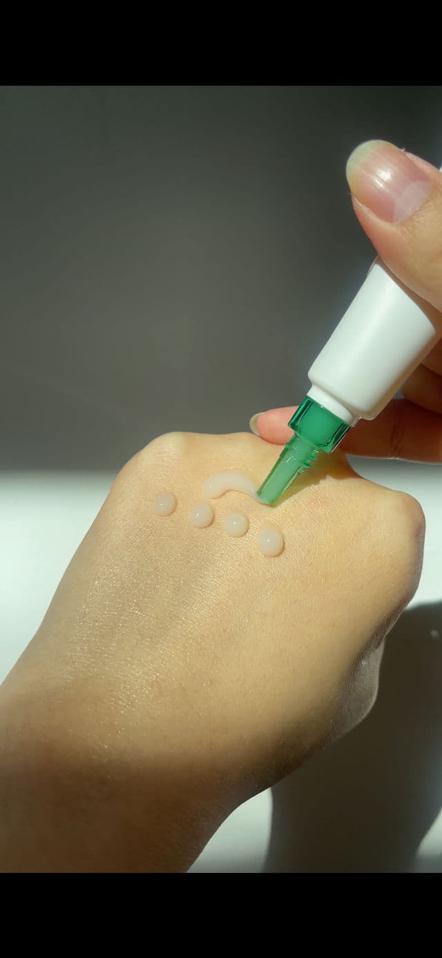 SKIN1004 Madagascar Centella Tea-Trica Spot Cream review photo by AnnaCare