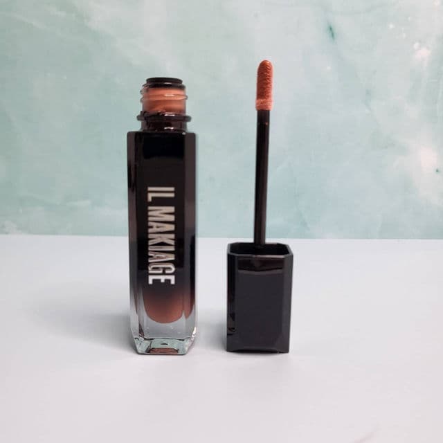 IL MAKIAGE Lip Service Lip Gloss - Petty Crimes review photo by markeelena