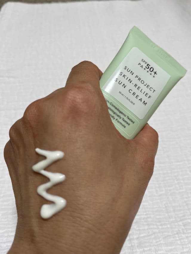THANK YOU FARMER Sun Project Skin Relief Sun Cream SPF50+ PA++++ review photo by snooskincare