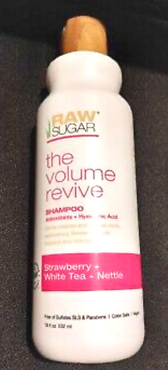 Raw Sugar The Volume Revive Shampoo Strawberry + White Tea + Nettle review photo by Tayakash