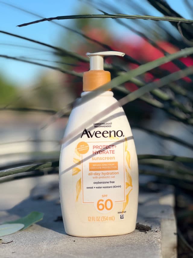 Aveeno Protect + Hydrate Sunscreen Broad Spectrum Body Lotion SPF 60 review photo by michaii
