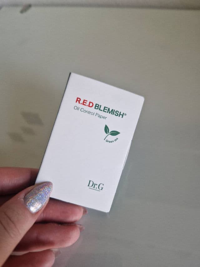 R.E.D Blemish Oil Control Paper product review