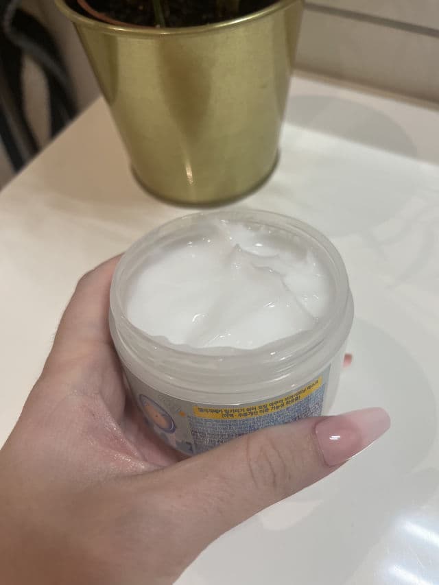ELIZAVECCA Milky Piggy Water Coating Aqua Brightening Mask review photo by helenaamyhre