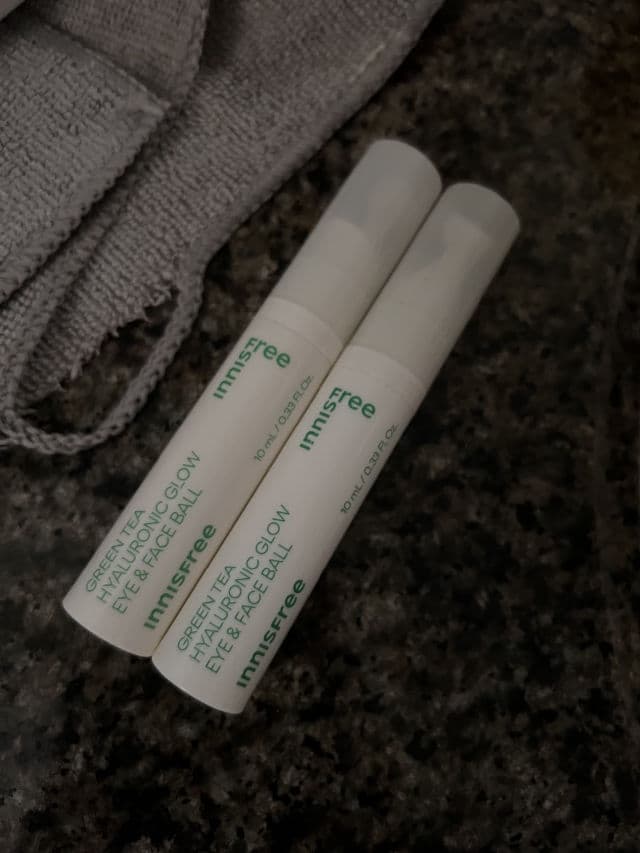 INNISFREE Green Tea Hyaluronic Glow Eye & Face Ball review photo by miolenie