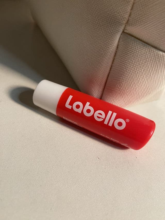 Labello Strawberry Shine  review photo by Delorixsrodriguez