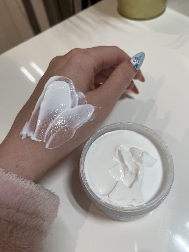 ELIZAVECCA White Crow Glacial More Cream review photo by helenaamyhre