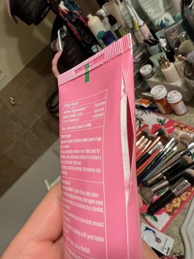 HIMALAYA PINK SALT Intensive Whitening Toothpaste review photo by Samplingxsam