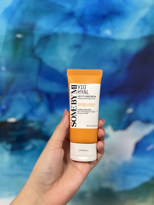 Some By Mi V10 Hyal Air Fit Sunscreen SPF50 review photo by Samplingxsam