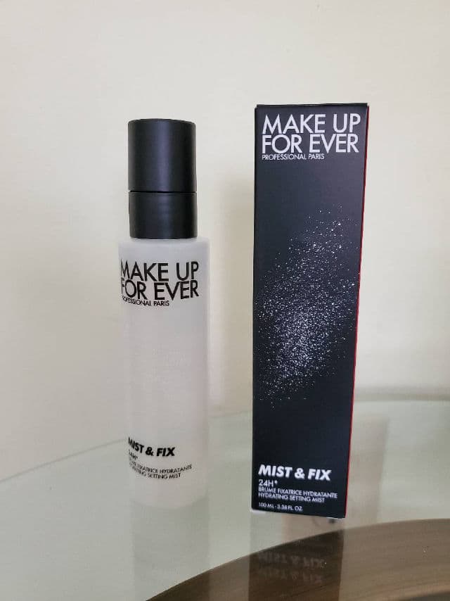 Make Up For Ever Mist & Fix review photo by GabyNguyen