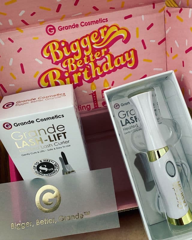 Grande Cosmetics GrandeLash-Lift Heated Lash Curler review photo by tily